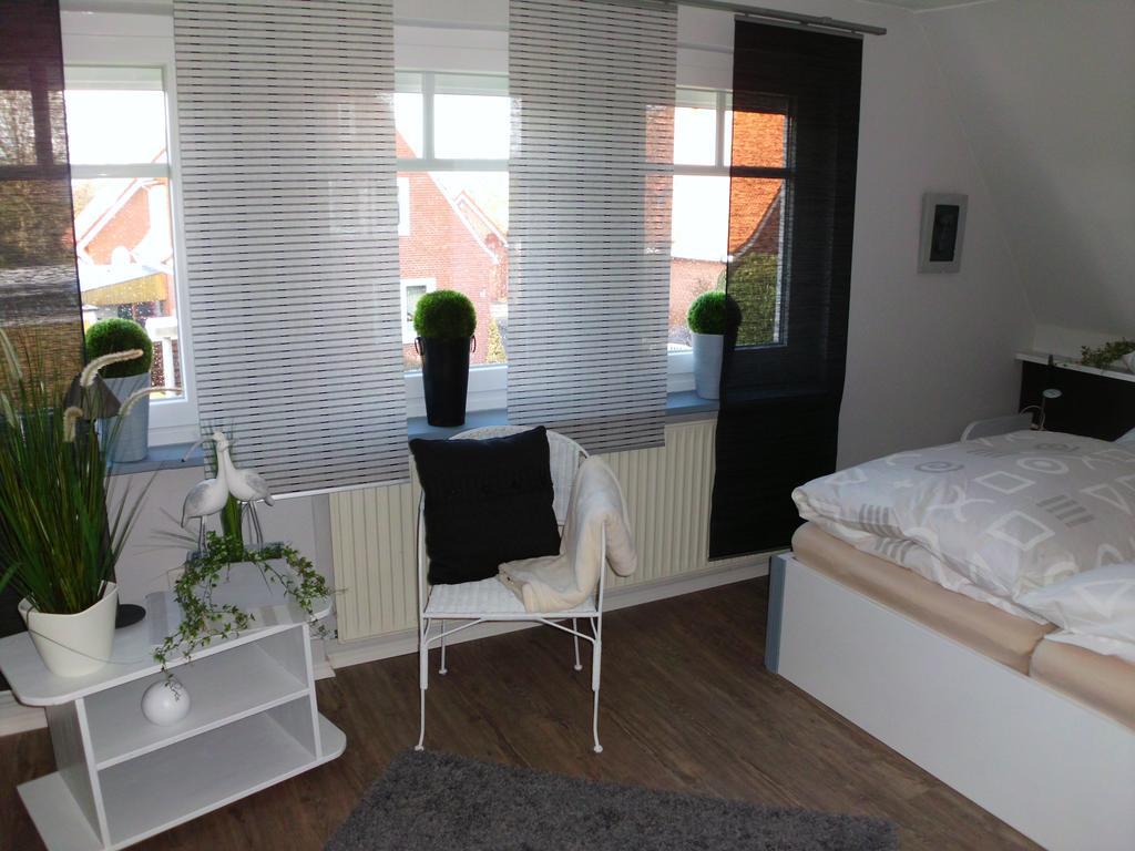Ferienwohnung Emma Леер Экстерьер фото
