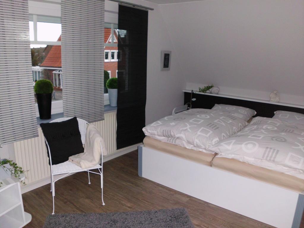 Ferienwohnung Emma Леер Экстерьер фото